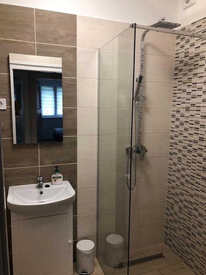 Kelemen Apartman Нагиканиша Екстериор снимка