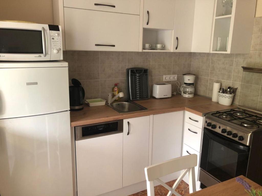 Kelemen Apartman Нагиканиша Екстериор снимка