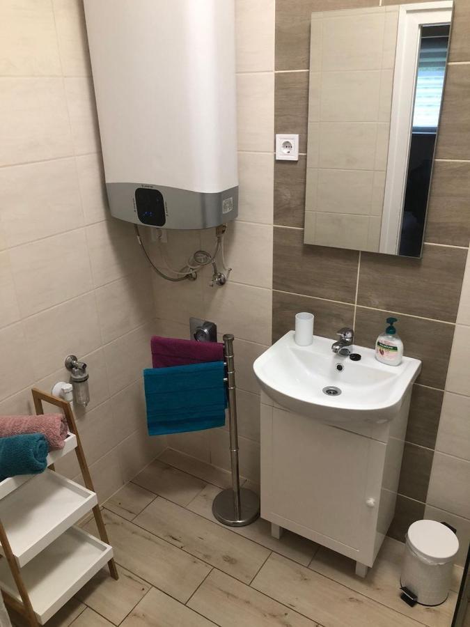 Kelemen Apartman Нагиканиша Екстериор снимка